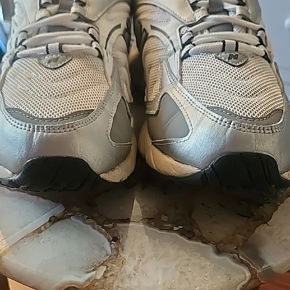 New Balance Men's Sneakers in Gray and Cream - Picture 8 of 9